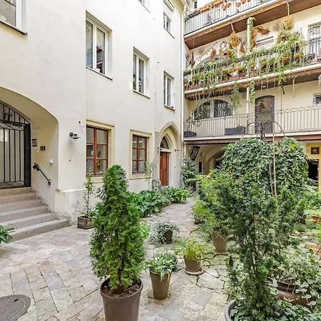 Apartmán Primaxarya - Maisonette Right On The Main Square With Breath Taking 360 Views Of Bratislava