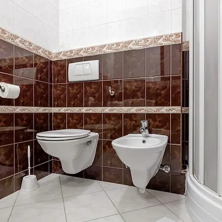 Primaxarya - Maisonette Right On The Main Square With Breath Taking 360 Views Of Apartment Bratislava