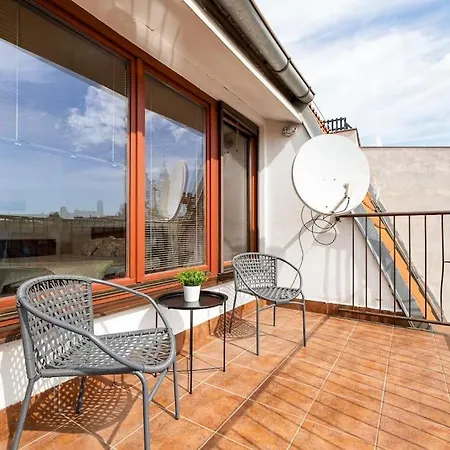 Primaxarya - Maisonette Right On The Main Square With Breath Taking 360 Views Of Apartmán Bratislava