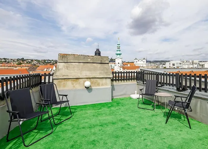 Penthouse 360 Castle View - In The Heart Of Old Town Apartmán
