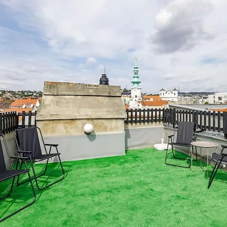 Penthouse 360 Castle View - In The Heart Of Old Town Appartement