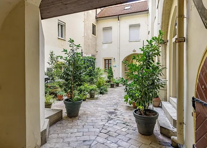 Penthouse 360 Castle View - In The Heart Of Old Town Bratislava