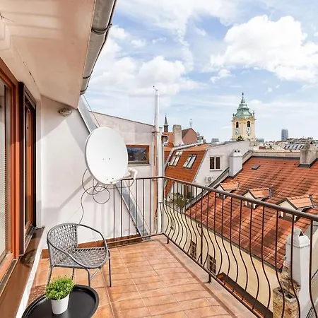 Penthouse 360 Castle View - In The Heart Of Old Town Apartament