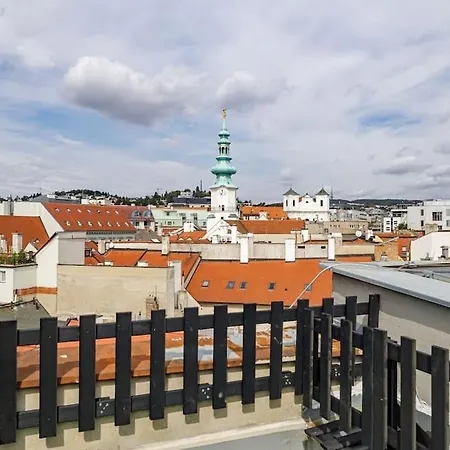 Penthouse 360 Castle View - In The Heart Of Old Town Bratysława